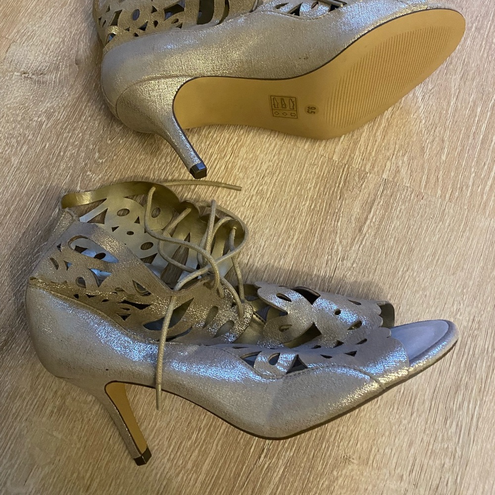 Women shoes